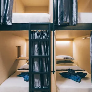 Wanderloft Capsule Сингапур